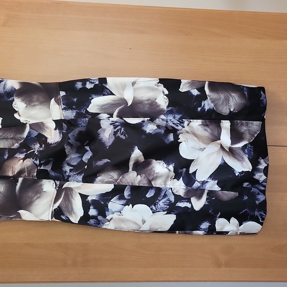 Maggy London summer dress - Picture 3 of 12